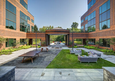 Warren Corporate Center 400-500 Exterior